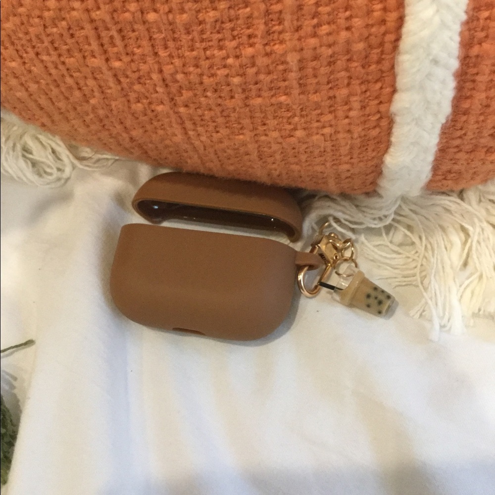 AirPod pro case NWOT - Picture 3 of 4